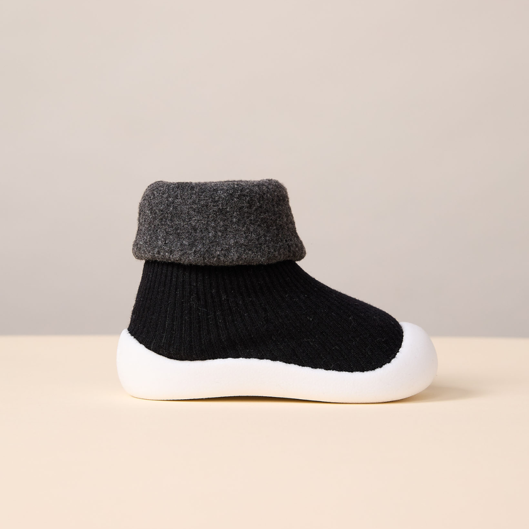 🍼 0–1 Year • First Steps